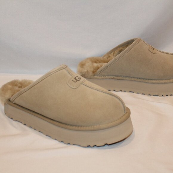 NIB UGG WOMEN'S DISCOQUETTE SUEDE SHEARLING LINED SLIPPERS TAN - Picture 4 of 7